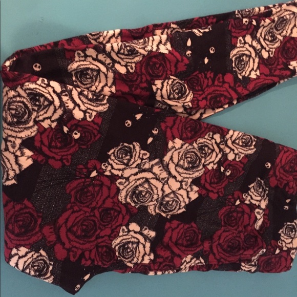 Lularoe Disney Tween nbc Roses Jack Sally new - Picture 1 of 2
